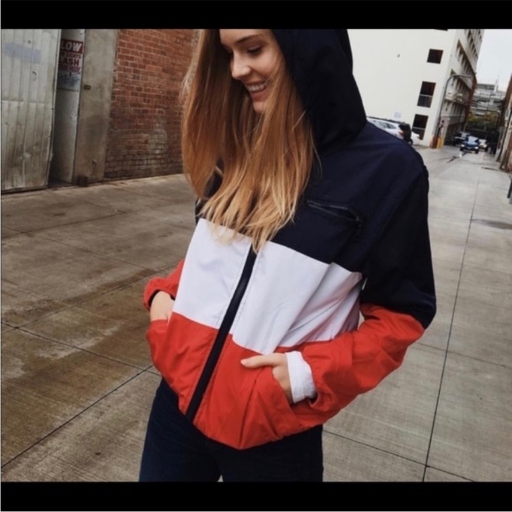 Brandy Melville Windbreaker Jacket‎ red white and blue stripe one size - Picture 3 of 10